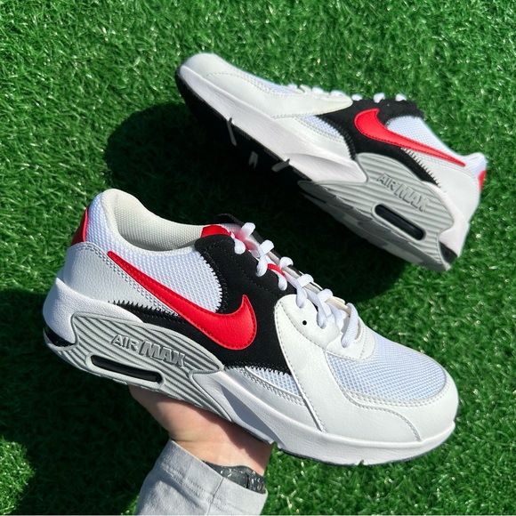 Nike Air Max Excee White / University Red / Black - Picture 11 of 13